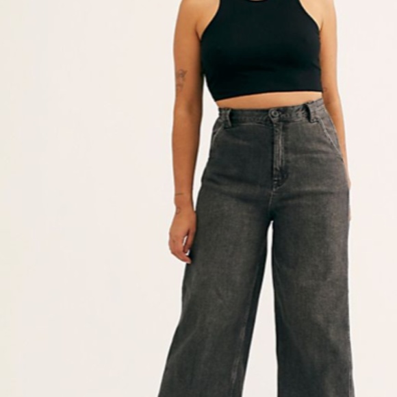 Black High Waisted Wide Leg Cropped Jeans - Picture 5 of 6